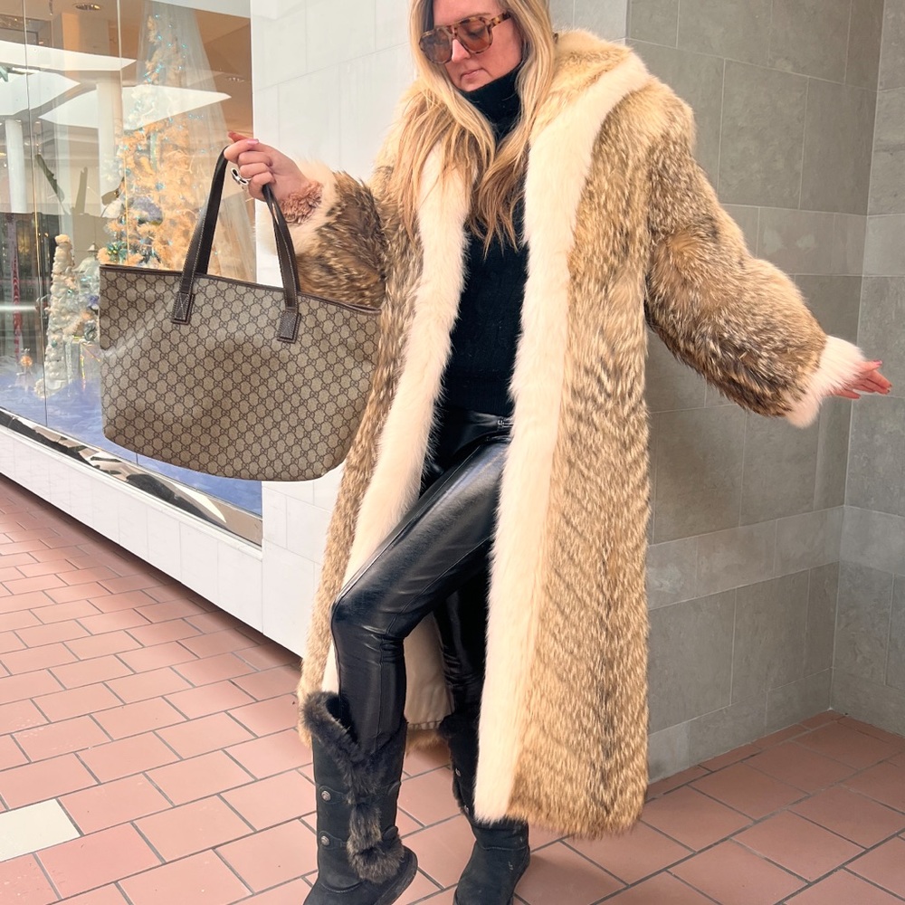 Luxurious Fur Coat with Cream Accents by fantasia